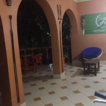J Residence Motel เอนเทบเบ้ ภายนอก รูปภาพ