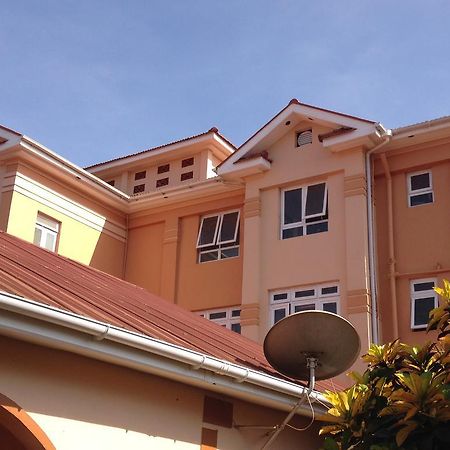 J Residence Motel เอนเทบเบ้ ภายนอก รูปภาพ