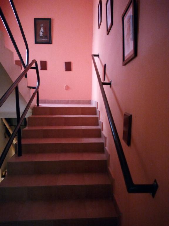 J Residence Motel เอนเทบเบ้ ภายนอก รูปภาพ
